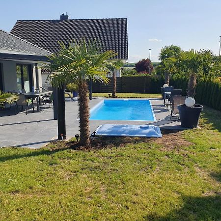 Grosszugige Unterkunft Mit Terrasse Oberbrechen Esterno foto