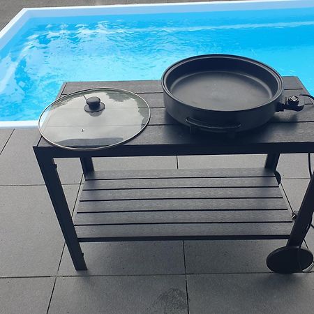 Grosszuegige Unterkunft Mit Terrasse Oberbrechen Esterno foto