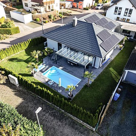Grosszuegige Unterkunft Mit Terrasse Oberbrechen Esterno foto