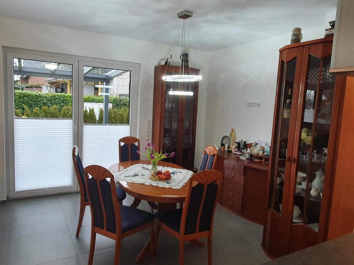 Grosszuegige Unterkunft Mit Terrasse Oberbrechen Esterno foto