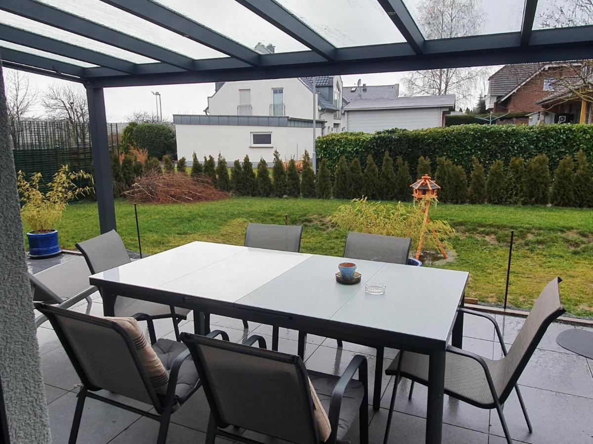 Grosszuegige Unterkunft Mit Terrasse Oberbrechen Esterno foto
